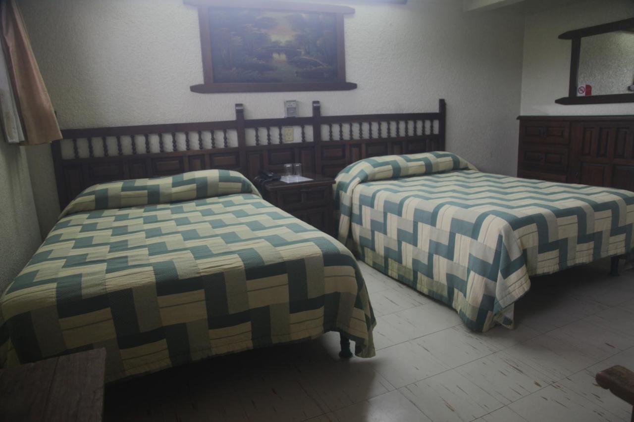 Hotel Iberia Cordoba Bagian luar foto